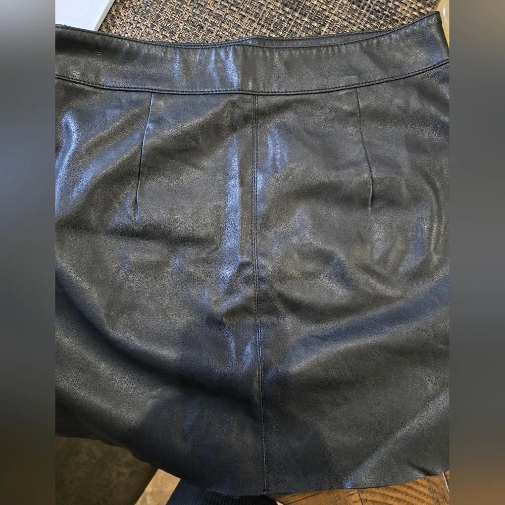 Forever 21 Black Faux Leather Mini Skirt - Picture 6 of 6